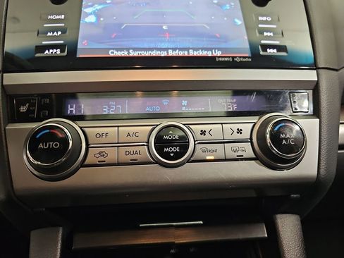 Used 2016 Subaru Legacy 3.6R Limited image 26