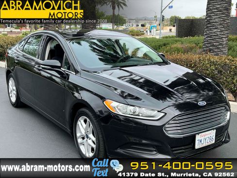 Used 2016 Ford Fusion SE image 1