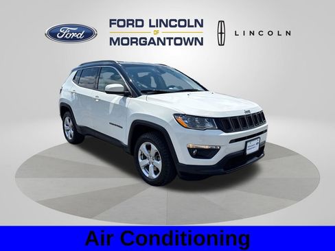 Used 2020 Jeep Compass Latitude w/ Cold Weather Group AWD/4WD image 4