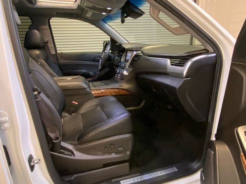 Used 2017 Chevrolet Suburban Premier image 40