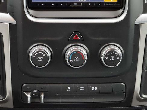 Used 2016 RAM 2500 SLT image 19