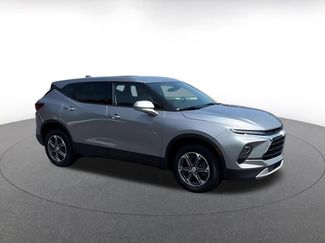 Used 2025 Chevrolet Blazer LT FWD video 2