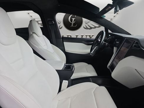 Used 2017 Tesla Model X 75D image 15