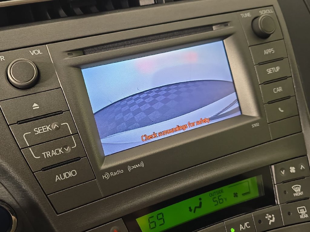 Used 2015 Toyota Prius Persona Series FWD image 19