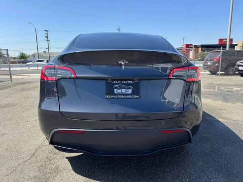 Used 2024 Tesla Model Y Long Range AWD/4WD image 6