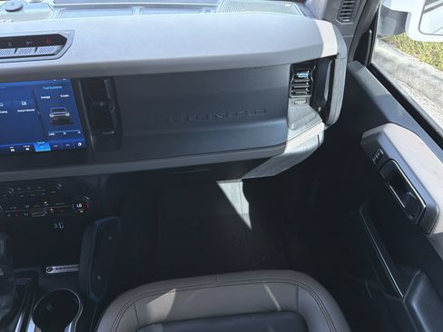 Used 2024 Ford Bronco Wildtrak AWD/4WD image 16
