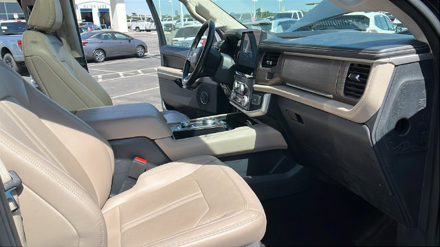 Used 2024 Ford Expedition Max Limited AWD/4WD image 13