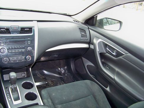 Used 2015 Nissan Altima 2.5 S w/ Power Driver Seat Package FWD image 39