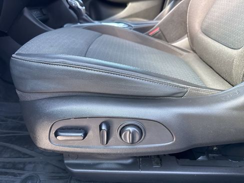 Used 2020 Buick Encore GX Select image 19