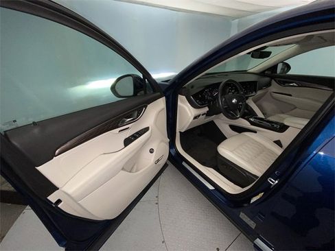 Used 2023 Buick Envision Avenir image 11