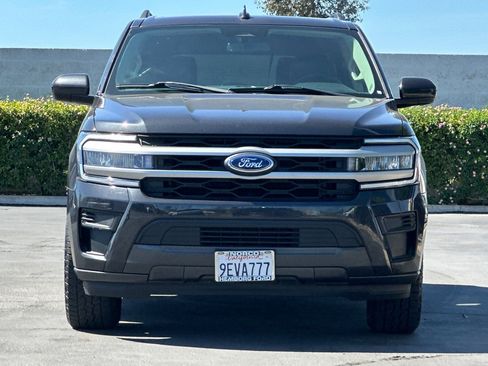 Used 2022 Ford Expedition XLT image 9