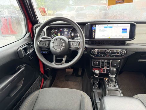 Used 2025 Jeep Wrangler Unlimited Sport S 4xe AWD/4WD image 21