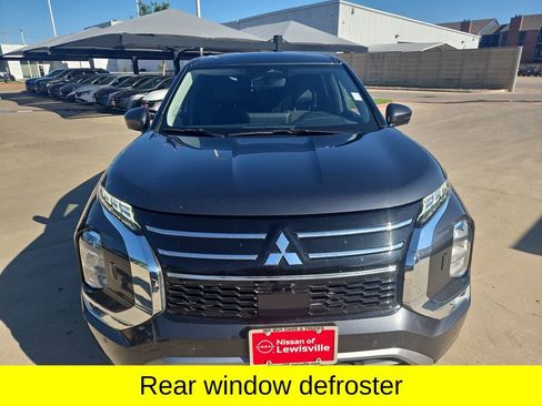 Used 2025 Mitsubishi Outlander AWD image 10