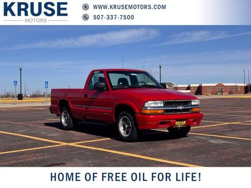 Used 1999 Chevrolet S10 Pickup LS w/ Preferred Equipment Group image 1