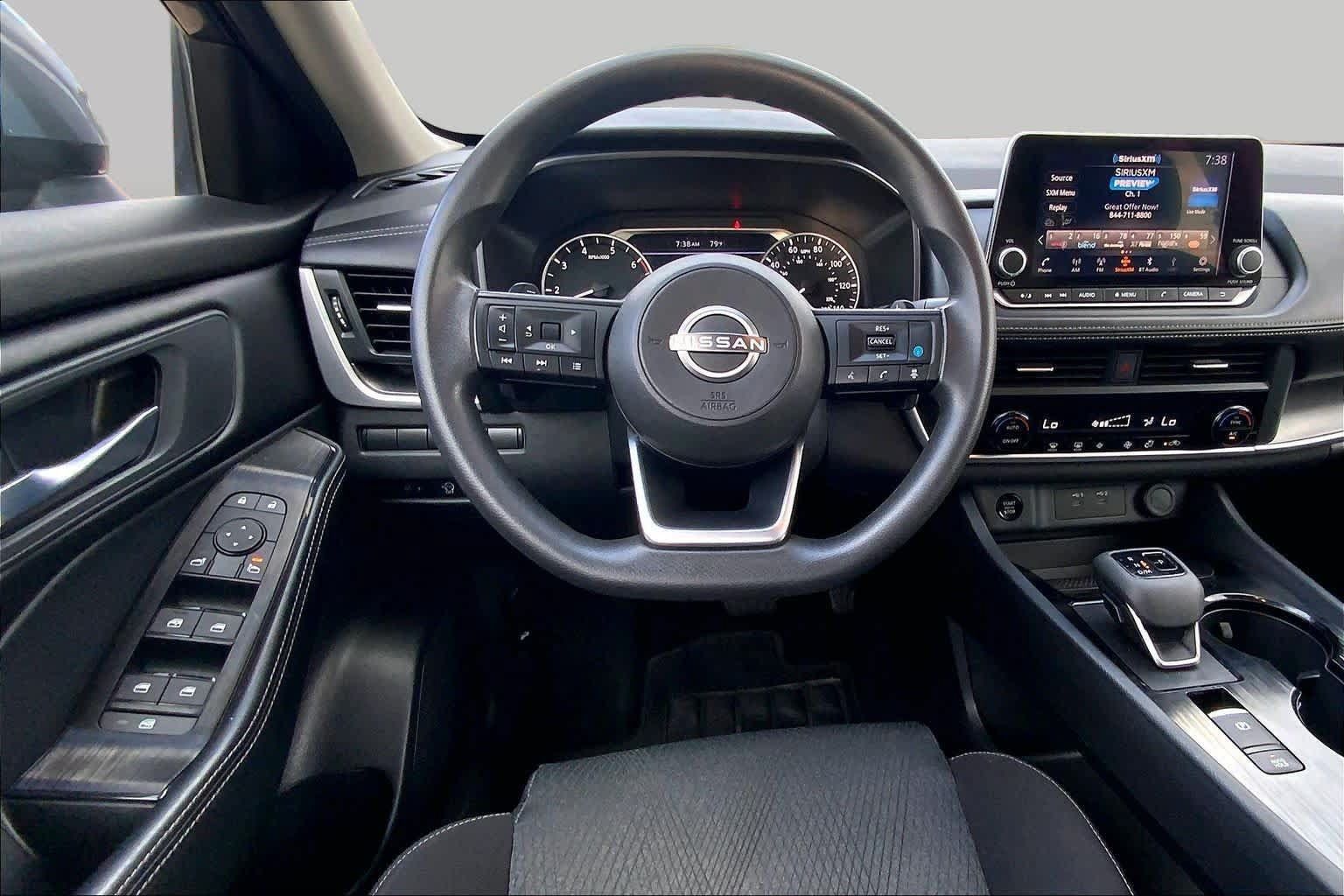 Used 2024 Nissan Rogue SV AWD/4WD image 6