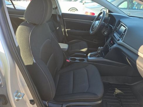 Used 2018 Hyundai Elantra SEL w/ Cargo Package image 6