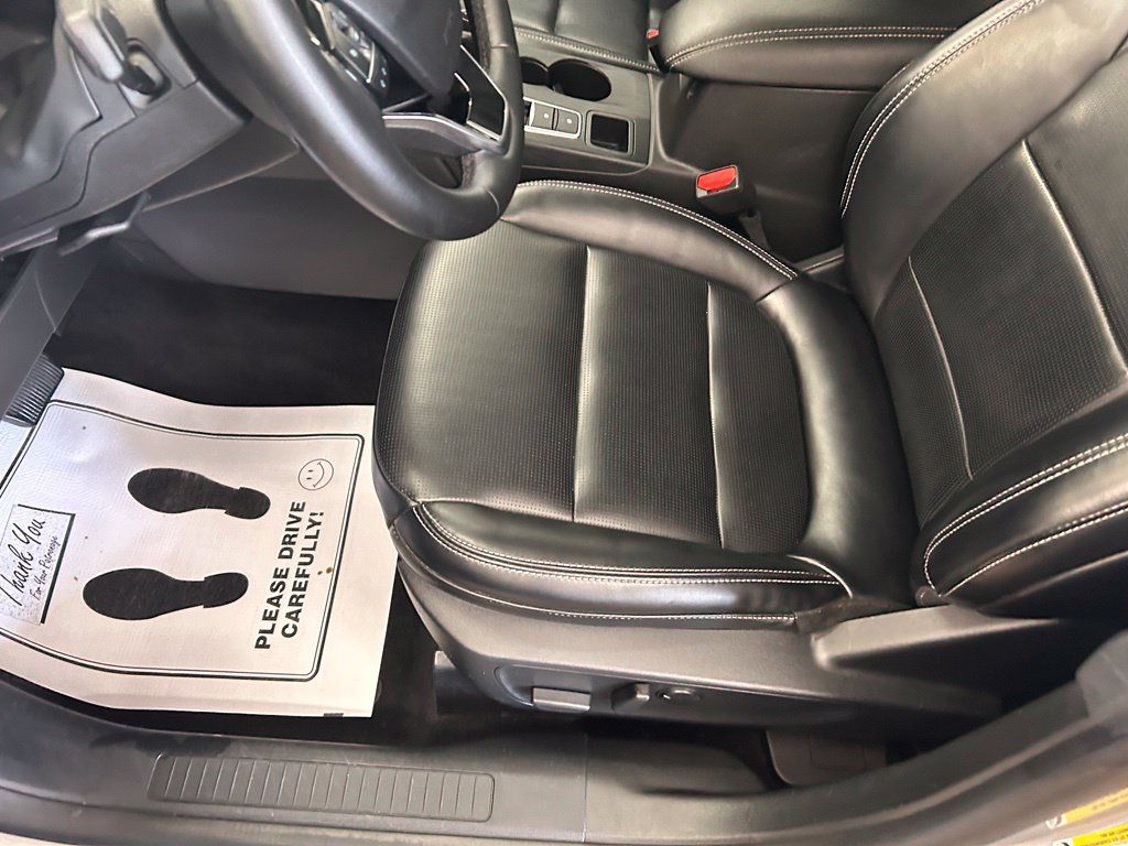 Used 2024 Ford Escape Platinum AWD/4WD image 19