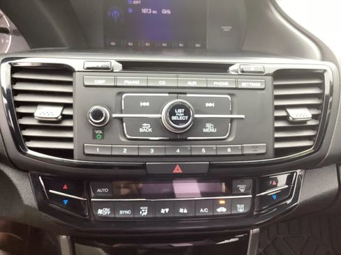 Used 2016 Honda Accord Sport image 26
