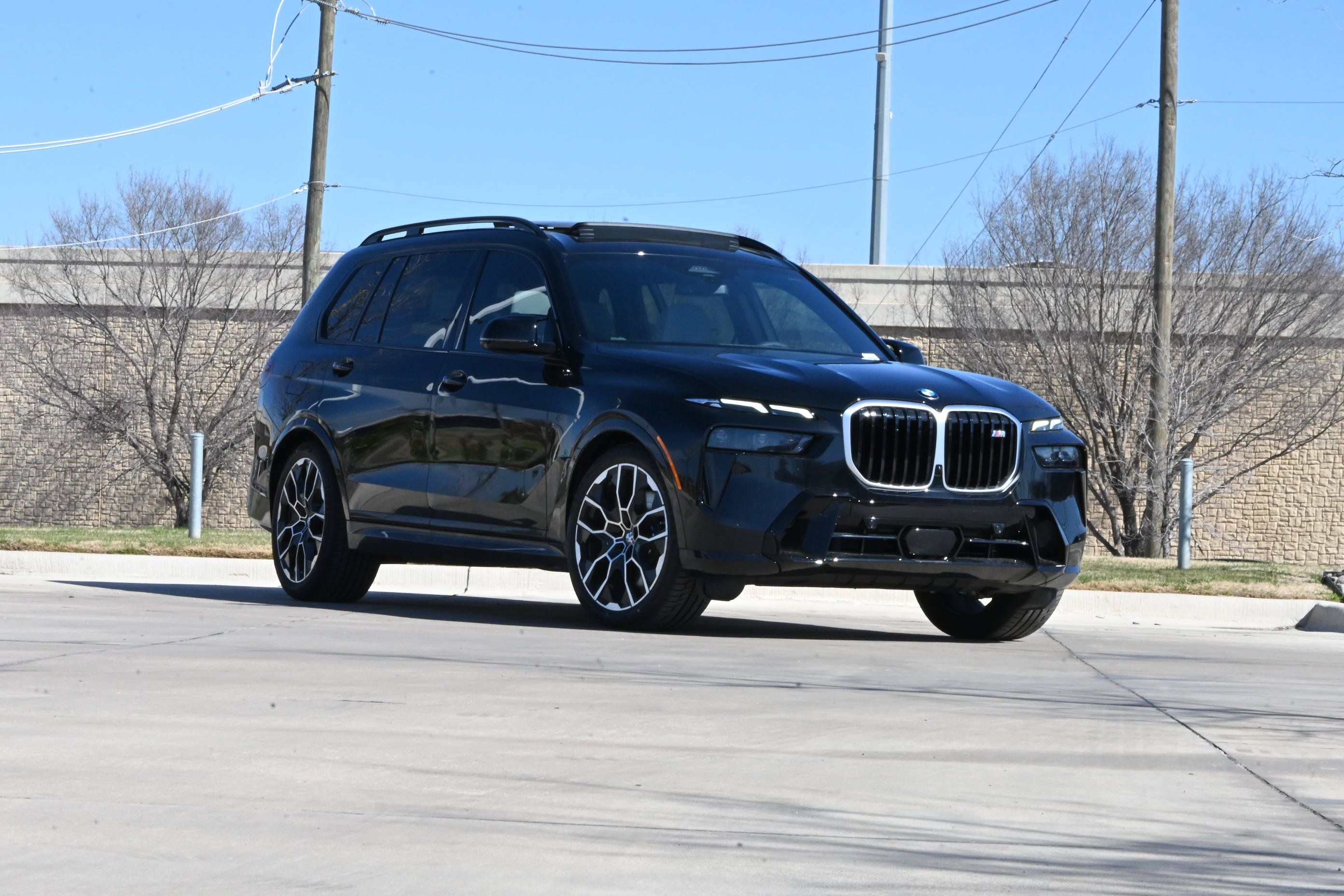 Used 2026 BMW X7 M60i AWD/4WD image 1