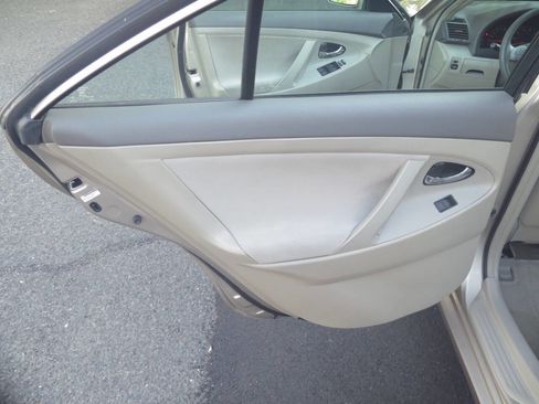 Used 2008 Toyota Camry LE FWD image 18