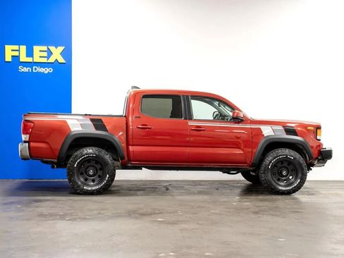 Used 2017 Toyota Tacoma SR5 RWD image 6
