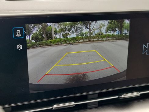Used 2025 Hyundai Kona SEL FWD image 24