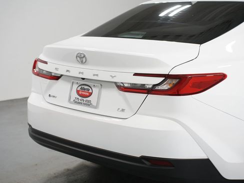 Certified 2025 Toyota Camry LE image 9