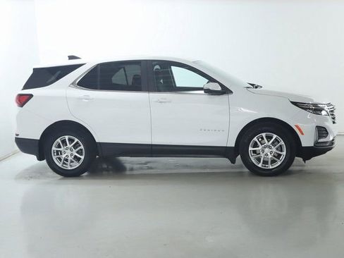 Used 2024 Chevrolet Equinox LT FWD image 11