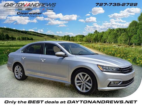 Used 2018 Volkswagen Passat 2.0T SEL Premium FWD image 1