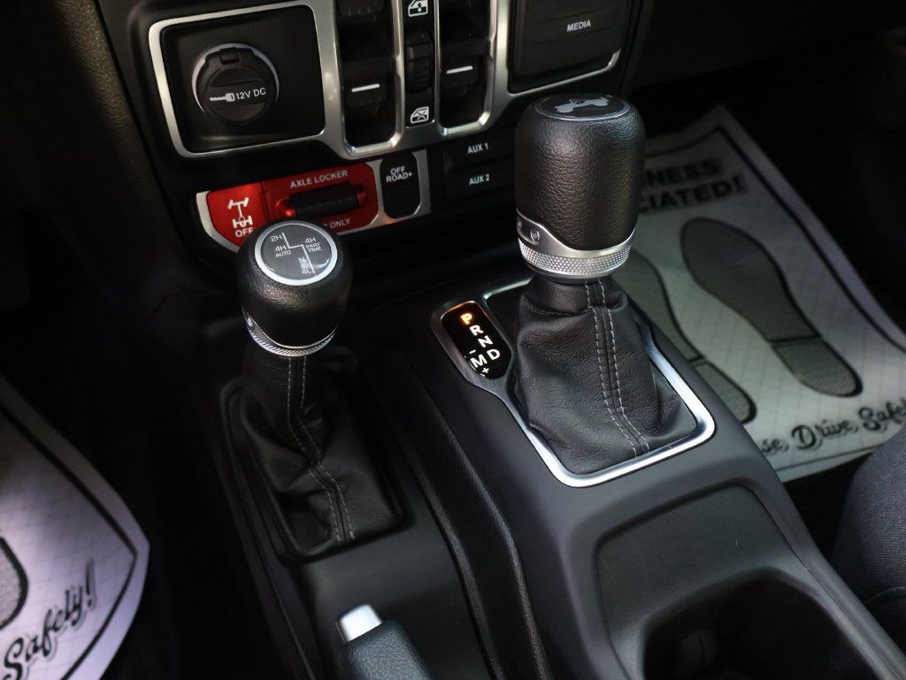 Used 2024 Jeep Wrangler Unlimited AWD/4WD image 36