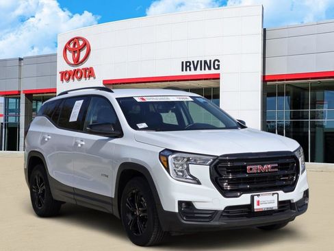Used 2024 GMC Terrain AT4 AWD/4WD image 2