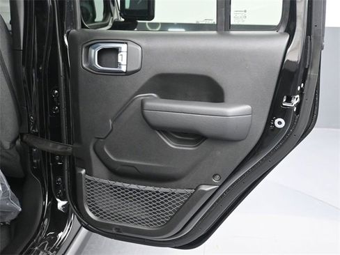 New 2026 Jeep Gladiator Willys image 13