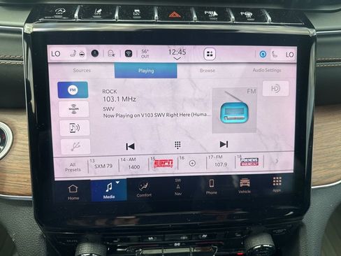 Used 2023 Jeep Grand Cherokee L Summit w/ High Altitude Package AWD/4WD image 12