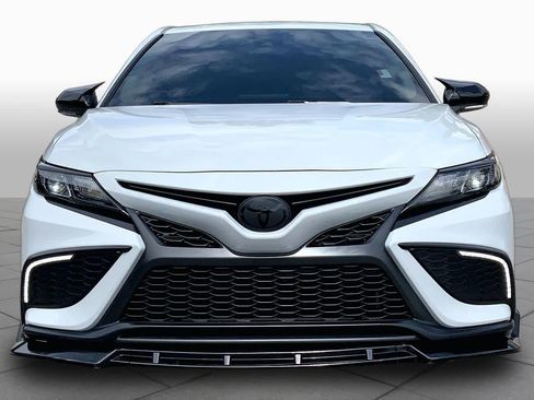 Used 2023 Toyota Camry SE FWD image 3