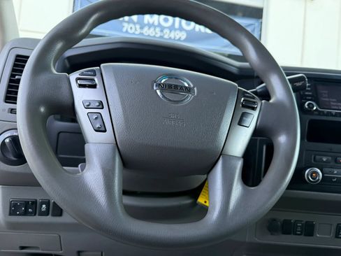 Used 2018 Nissan NV 2500 SV RWD image 28