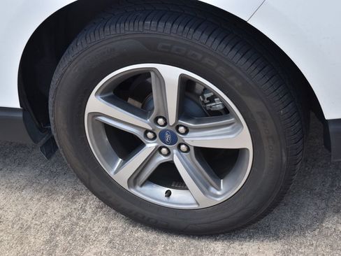 Used 2020 Ford Edge SEL w/ Convenience Package FWD image 12