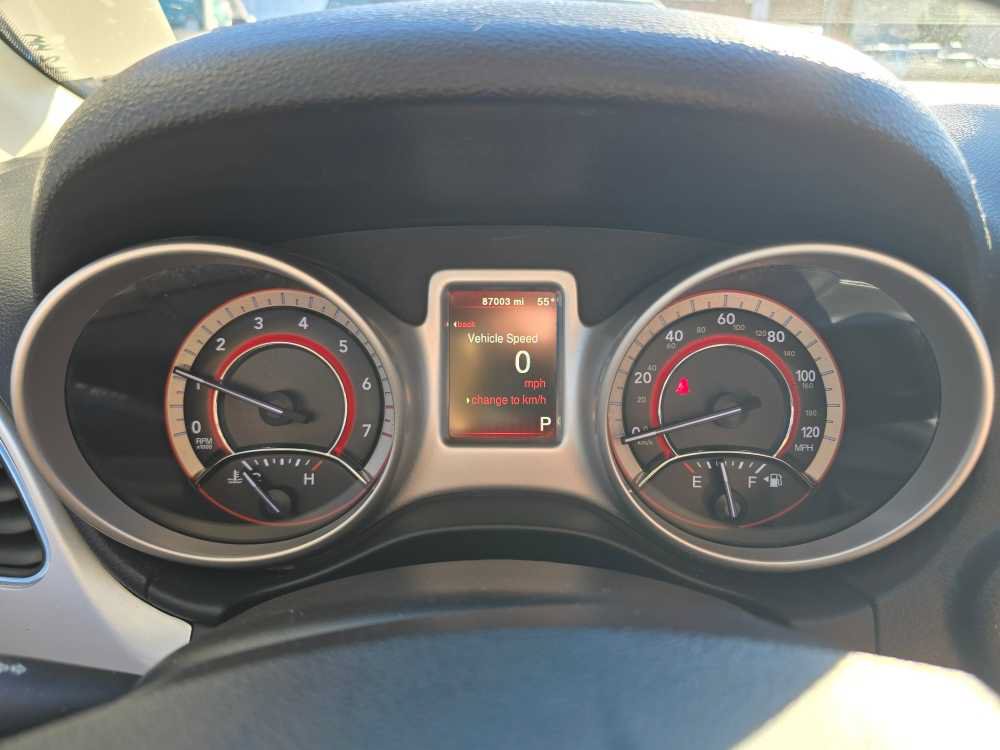 Used 2020 Dodge Journey SE w/ Blacktop Package FWD image 7