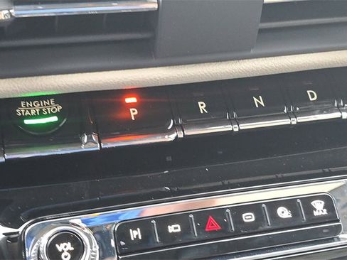 Used 2025 Lincoln Corsair Grand Touring w/ Jet Appearance Package image 20