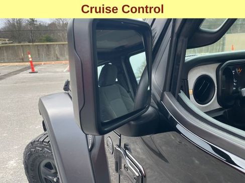 Used 2024 Jeep Gladiator Sport image 8