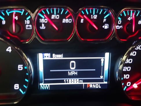 Used 2018 Chevrolet Tahoe LT image 19