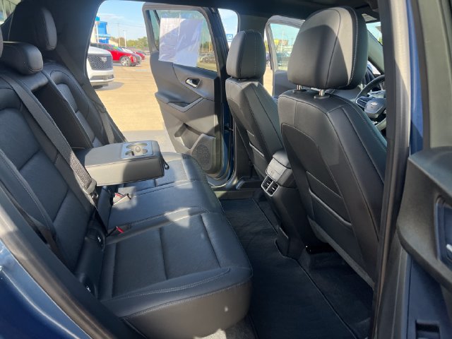 Used 2025 Chevrolet Equinox LT w/ Safety and Technology Package FWD image 16