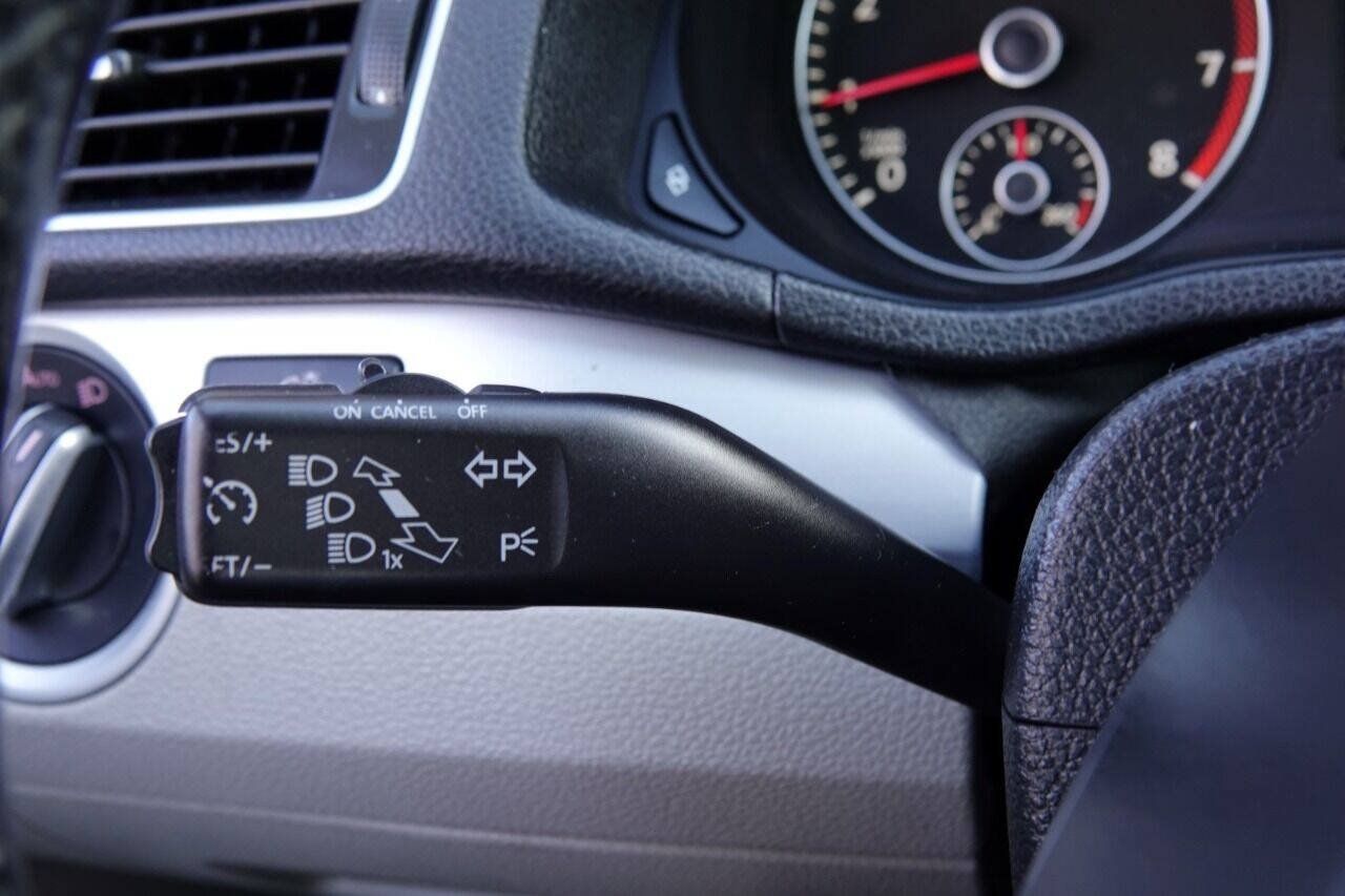 Used 2012 Volkswagen Passat 2.5 SE FWD image 88