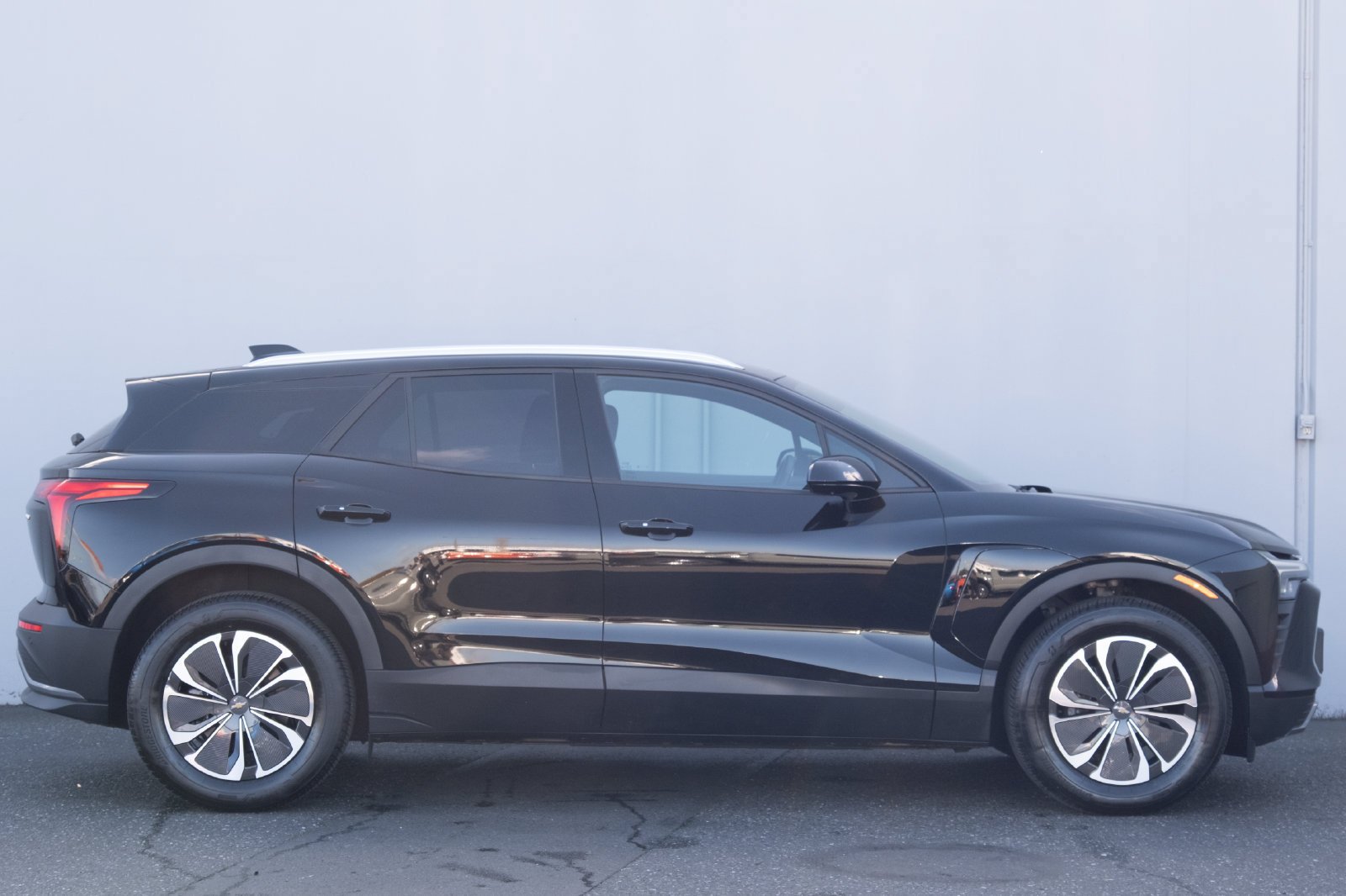 Used 2024 Chevrolet Blazer EV LT AWD/4WD image 26