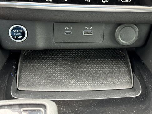 Used 2023 Nissan Rogue SV FWD image 24
