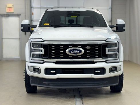 Used 2023 Ford F450 Limited w/ FX4 Off-Road Package image 2