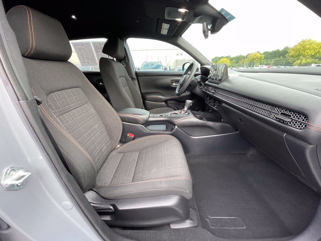 Certified 2024 Honda HR-V Sport image 32