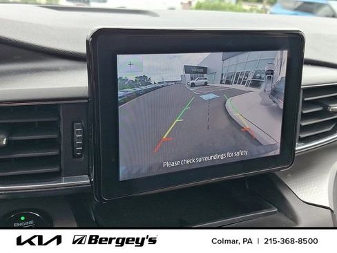 Used 2020 Ford Explorer XLT w/ Equipment Group 202A AWD/4WD image 21