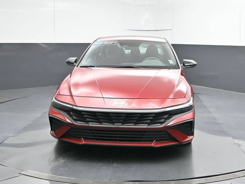 Used 2025 Hyundai Elantra Sport FWD image 8