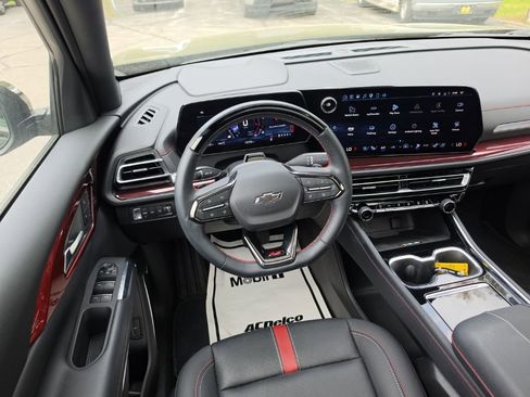 Certified 2025 Chevrolet Traverse RS AWD/4WD image 8
