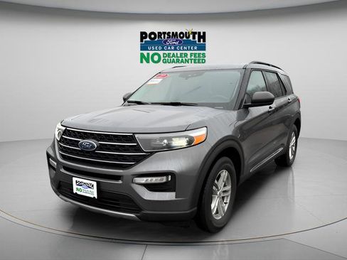 Used 2022 Ford Explorer XLT w/ Equipment Group 202A AWD/4WD image 16